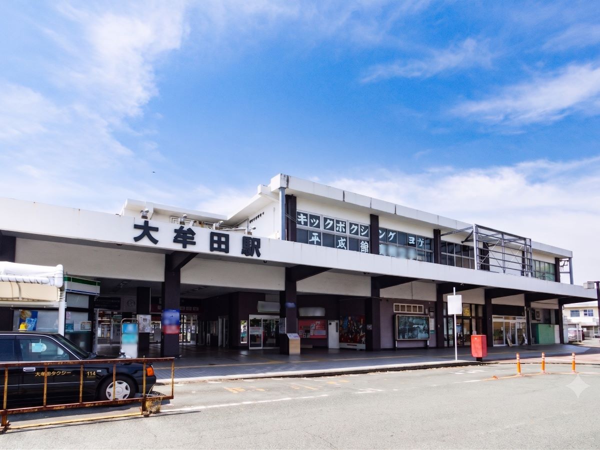 大牟田駅まで約800m～900m（徒歩10分～12分）　JR鹿児島本線・西鉄天神大牟田線の駅です。博多・天神方面や熊本・鹿児島方面などへアクセスできます！通勤・通学やおでかけに便利ですね。