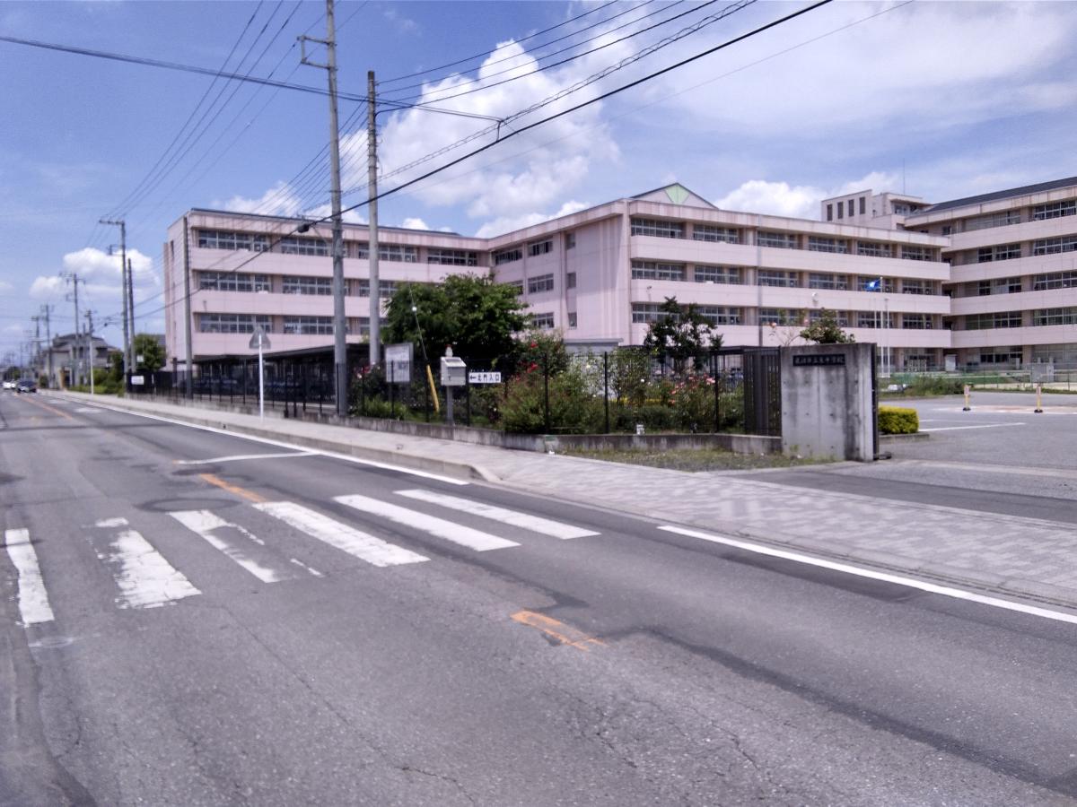 イイコトテラス鹿沼晃望台 土地 鹿沼市立東中学校まで約1.1km　5階建て校舎の鹿沼１のマンモス中学校。部活動も盛んに行われております。