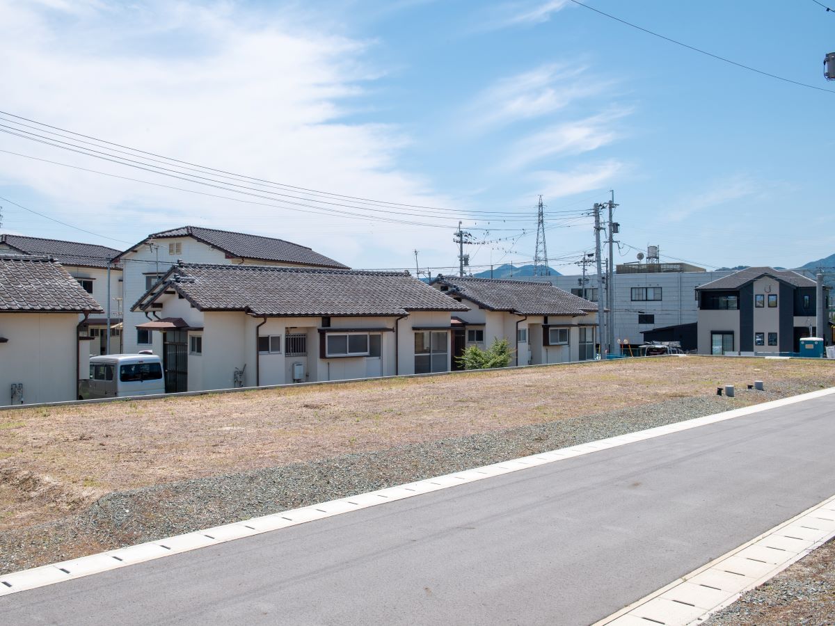 区画13、14　お家のレイアウトが考えやすい、整形地です。　