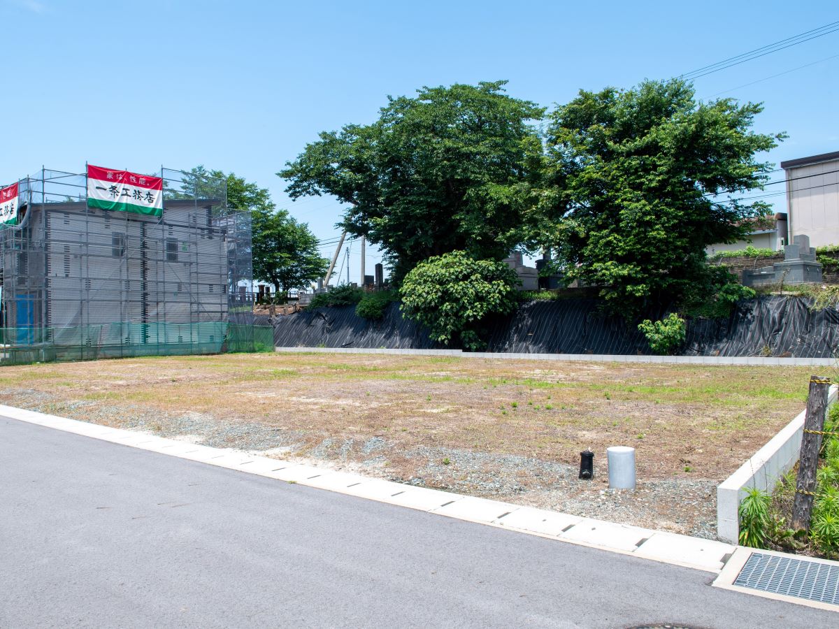 区画18、19　穏やかな環境と一条工務店のお家でご家族団欒の時間が楽しめそうですね！　