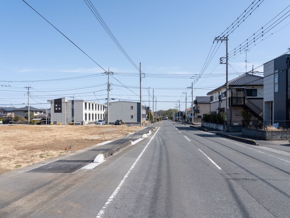 南側道路(区画3～5の前面道路)　