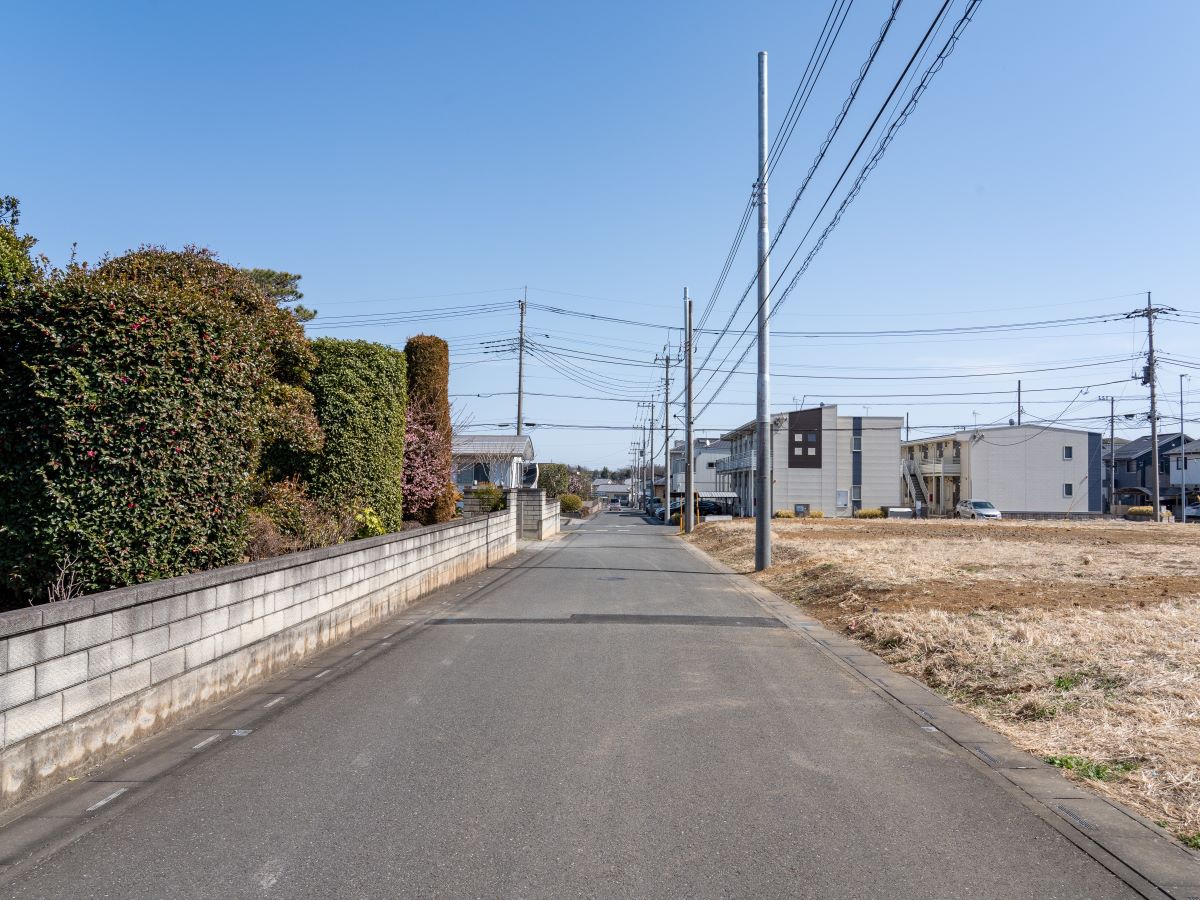 北側道路(区画6～9の前面道路)　