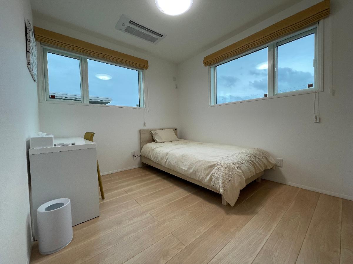 フローレスタ須和間Ⅱ モデルハウス 区画番号No.９ 5.3帖の洋室。収納も充実しているので広々と使えます。