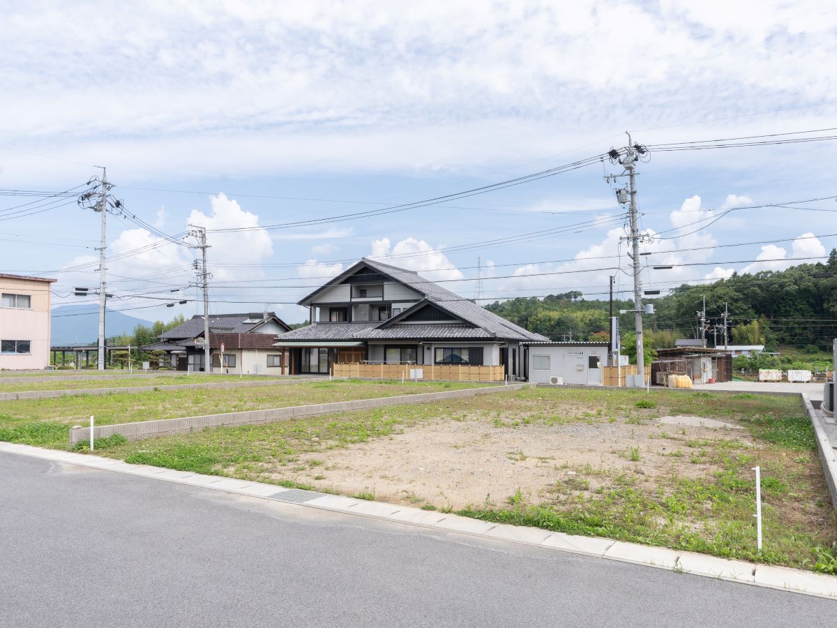 区画D：185.12㎡（55.99坪）　日当たりなど実際に確認してみませんか？見学予約はお気軽に♪　