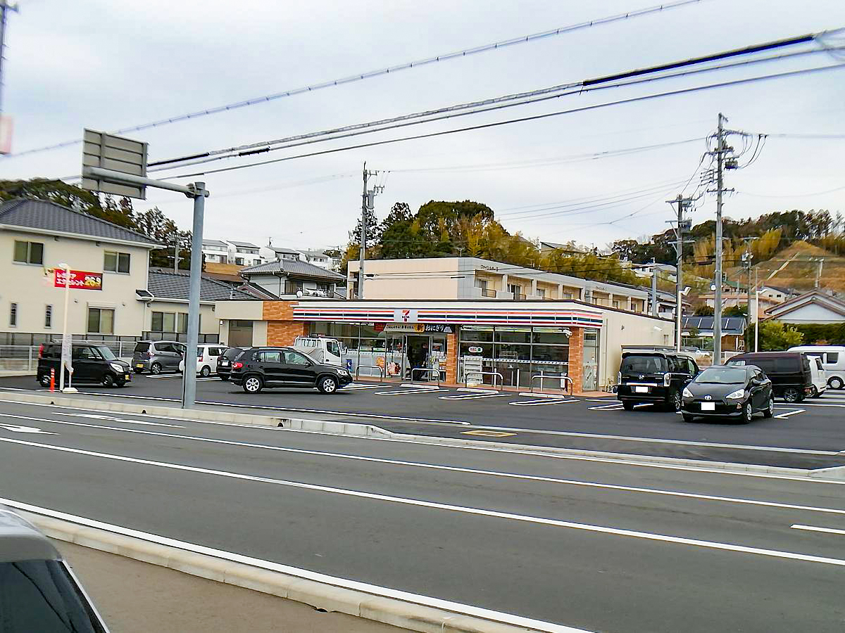 掛川市杉谷 モデルハウス セブンイレブン掛川杉谷店まで約450m（徒歩6分）　2018年11月にリニューアルオープンし、駐車場がとても広くなりました。