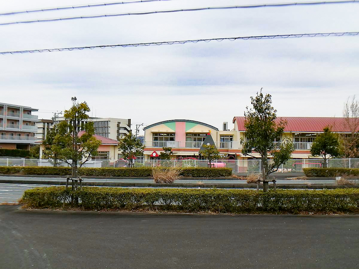 掛川市杉谷 モデルハウス かけがわのぞみ保育園まで約1km（徒歩13分）　通常保育活動の中に英語・体操を外部講師を招いて行っておりお子さまの教育と成長のサポートに力を入れています。