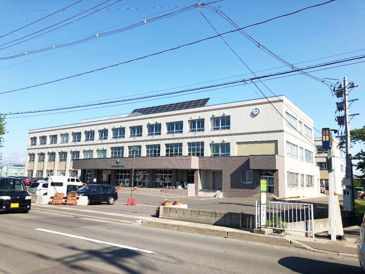 青森市金沢３丁目 モデルハウス 金沢小学校まで約650m（徒歩9分）　小学校までの通学路は歩道が完備されているため安心です。