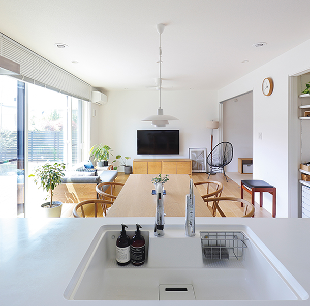 5人家族が快適に暮らす、開放感のある平屋。